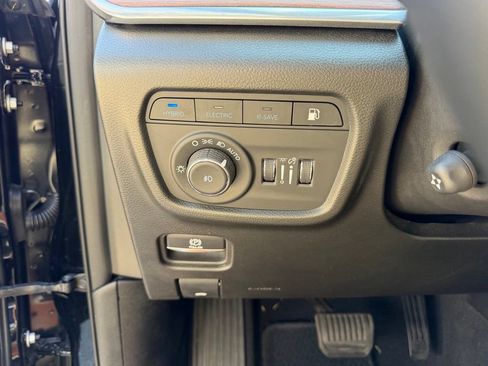 Used 2023 Jeep Grand Cherokee Summit w/ Advanced Protech Group IV AWD/4WD image 30