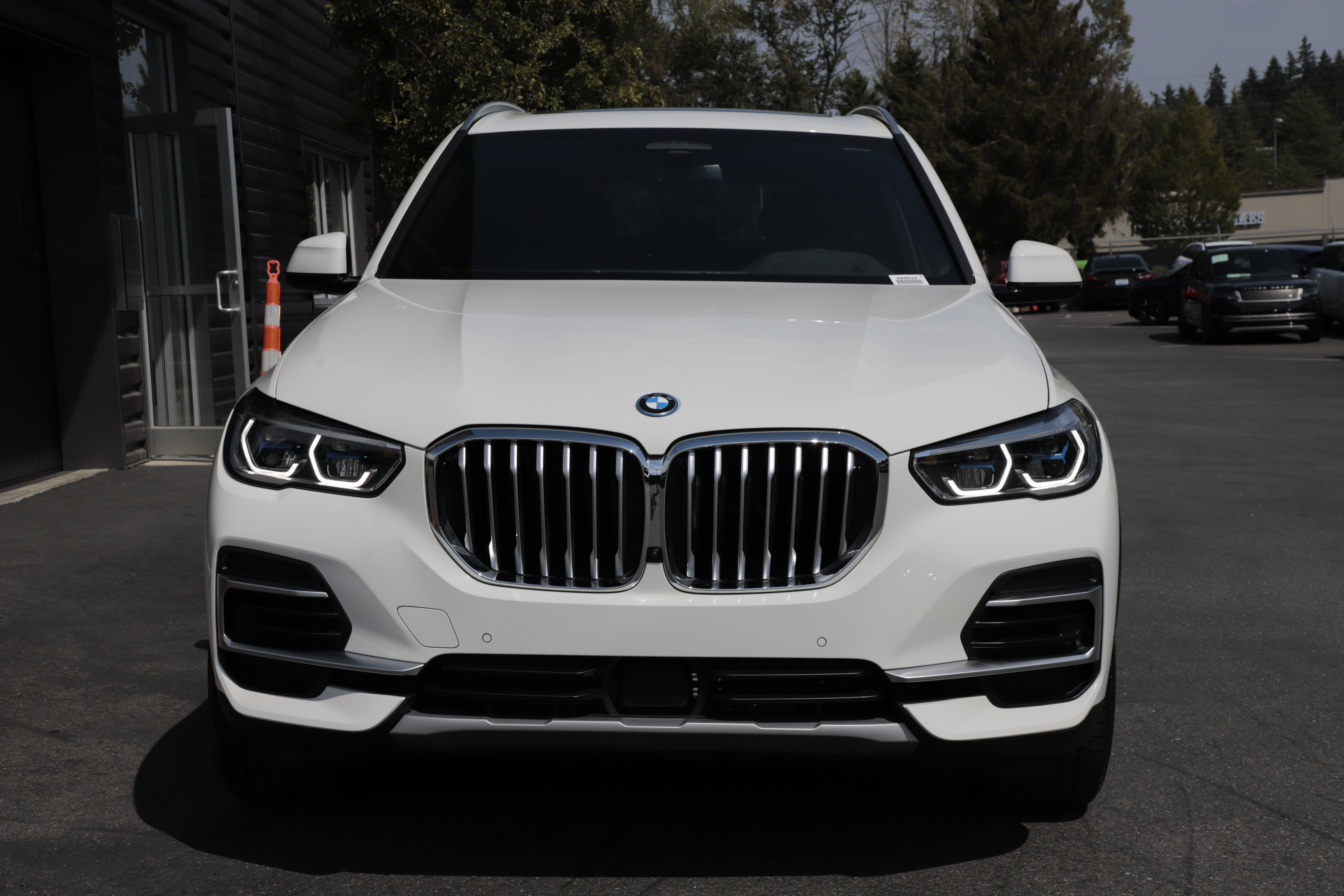 Used 2023 BMW X5 xDrive45e w/ Executive Package AWD/4WD image 6
