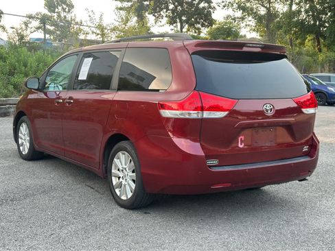 Used 2014 Toyota Sienna XLE AWD/4WD image 5