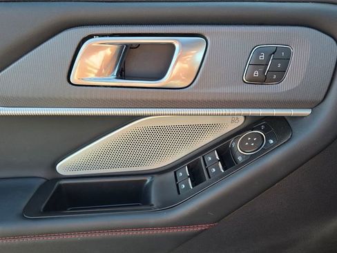 Certified 2025 Ford Explorer ST AWD/4WD image 30