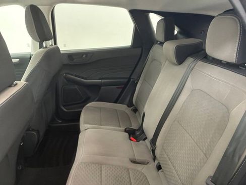 Used 2022 Ford Escape SE w/ Cold Weather Package image 18