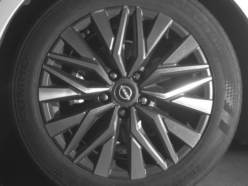 Used 2025 Nissan Altima 2.5 SV FWD image 12