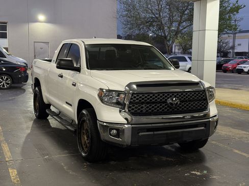 Used 2020 Toyota Tundra SR5 image 3