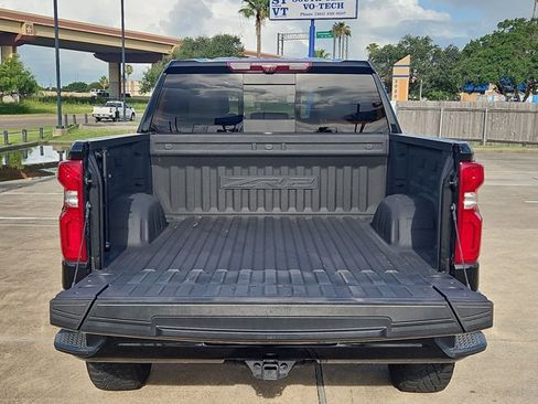 Used 2023 Chevrolet Silverado 1500 ZR2 w/ Technology Package AWD/4WD image 6