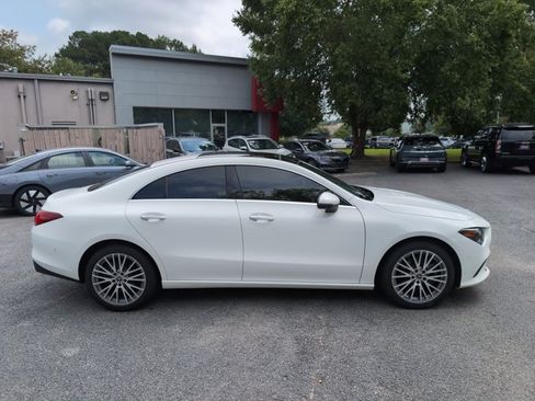 Used 2023 Mercedes-Benz CLA 250 image 4