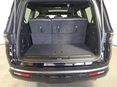 New 2026 Jeep Grand Wagoneer 4WD image 28