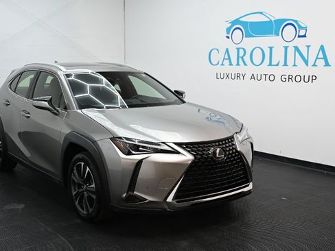 Used 2021 Lexus UX 200 w/ Accessory Package (Z2) FWD image 1