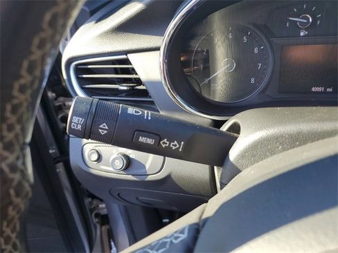 Used 2022 Buick Encore Preferred image 13