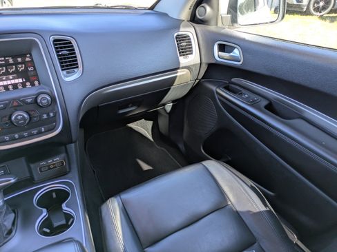Used 2020 Dodge Durango SXT image 17