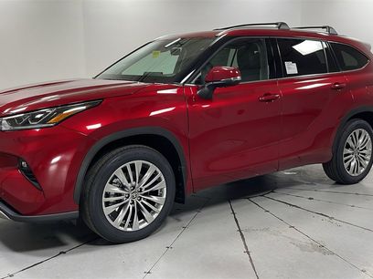 New 2025 Toyota Highlander Platinum