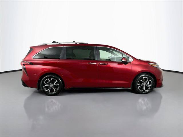Certified 2026 Toyota Sienna Platinum AWD/4WD image 18