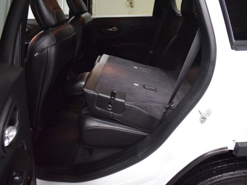 Used 2023 Jeep Cherokee Altitude Lux image 10