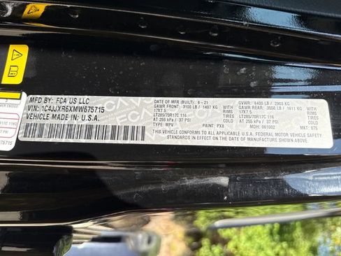 Used 2021 Jeep Wrangler Unlimited Rubicon 4xe w/ Cold Weather Group AWD/4WD image 16