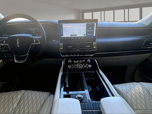 Used 2022 Lincoln Navigator Black Label image 15