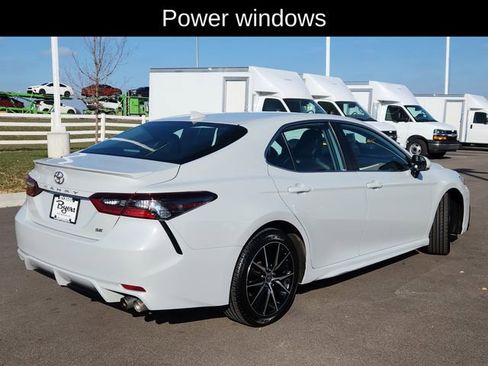 Used 2023 Toyota Camry SE image 8