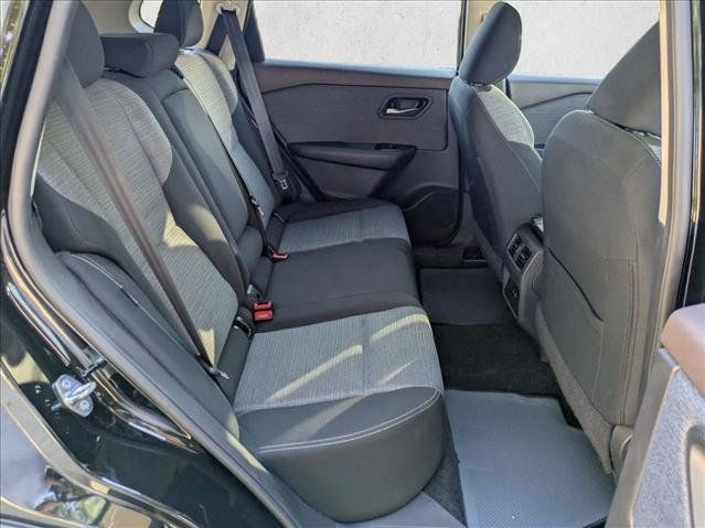 Used 2023 Nissan Rogue SV AWD/4WD image 18