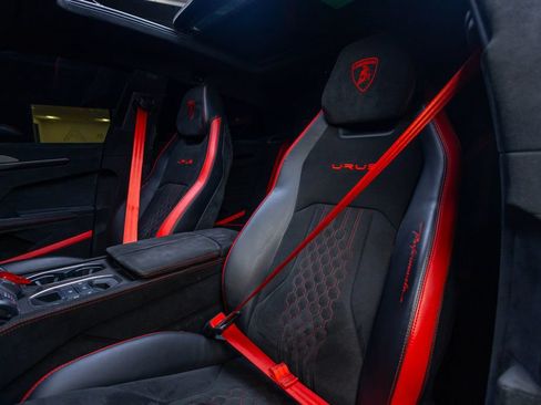 Used 2024 Lamborghini Urus Performante AWD/4WD image 62