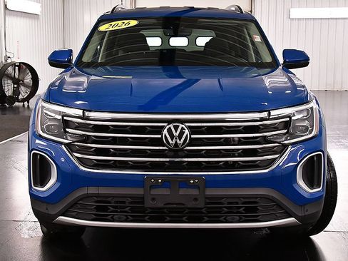Used 2026 Volkswagen Atlas SE AWD/4WD image 2
