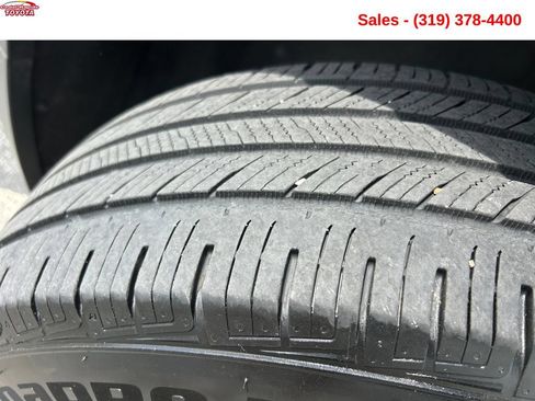 Used 2019 GMC Acadia SLT AWD/4WD image 26