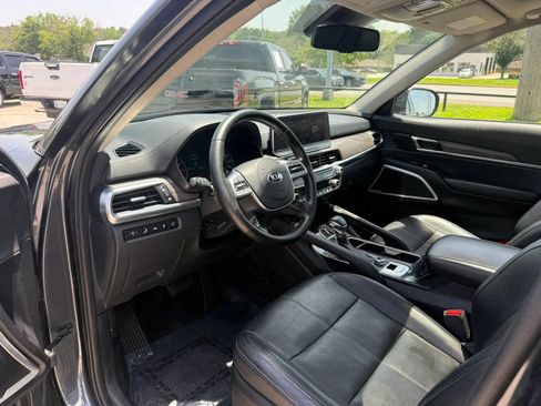 Used 2020 Kia Telluride EX w/ Towing Package AWD/4WD image 18