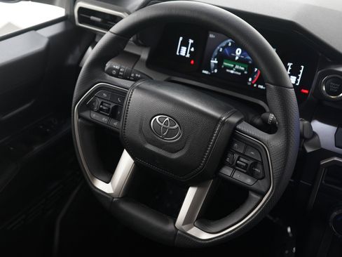 Used 2025 Toyota 4Runner SR5 image 14