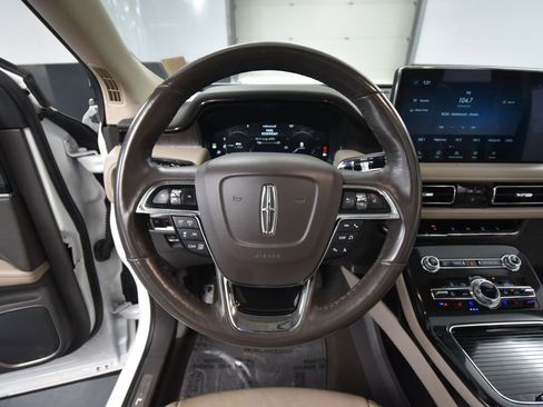 Used 2023 Lincoln Nautilus Reserve w/ Equipment Group 201A image 27