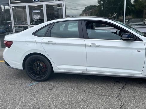 New 2026 Volkswagen Jetta GLI Autobahn FWD image 9