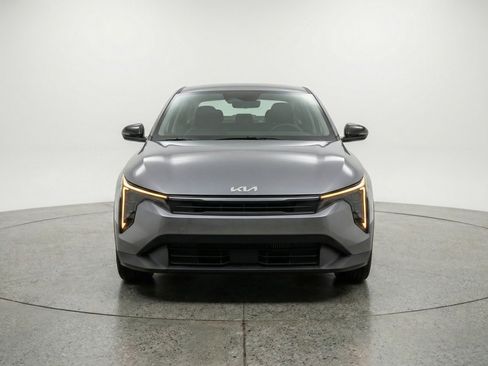 Used 2025 Kia K4 FWD image 2
