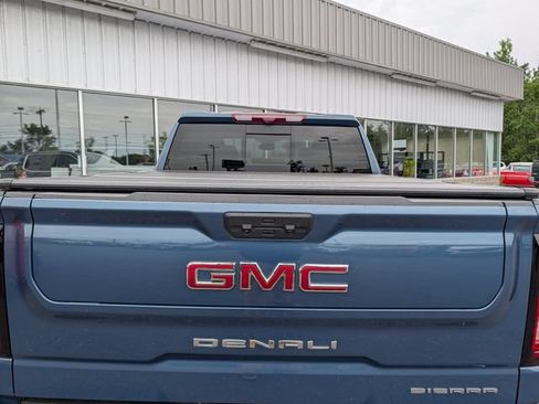 Used 2025 GMC Sierra 1500 Denali w/ Denali Reserve Package AWD/4WD image 10