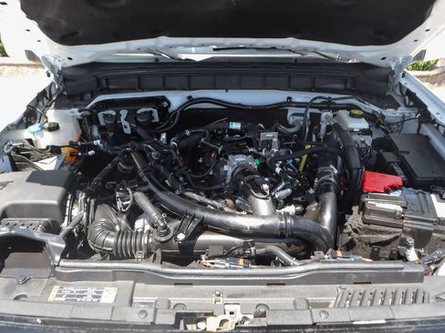Used 2024 Ford Bronco Outer Banks AWD/4WD image 12