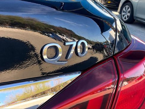 Used 2015 INFINITI Q70 Hybrid w/ Deluxe Touring Package image 31