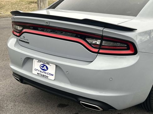 Used 2021 Dodge Charger SXT w/ Blacktop Package image 12