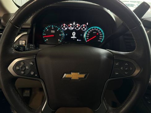 Used 2018 Chevrolet Suburban Premier AWD/4WD image 25