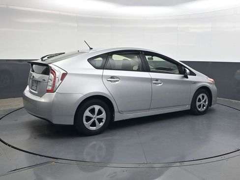 Used 2015 Toyota Prius Two image 4
