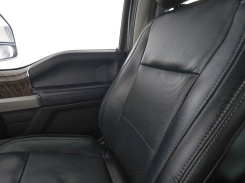 Used 2019 Ford F250 Lariat w/ Lariat Value Package AWD/4WD image 21