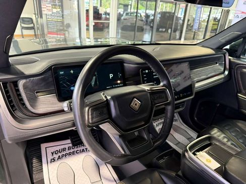 Used 2025 Rivian R1S Adventure AWD/4WD image 33