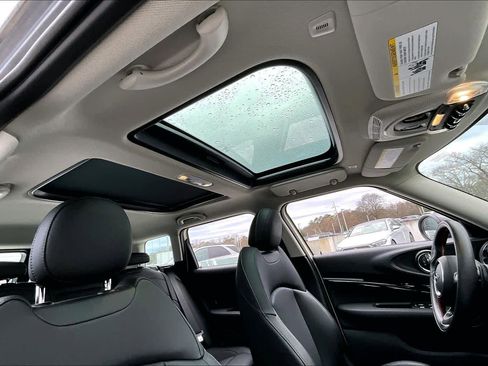 Used 2019 MINI Cooper Clubman S image 13