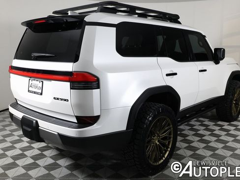 Used 2024 Lexus GX 550 image 5