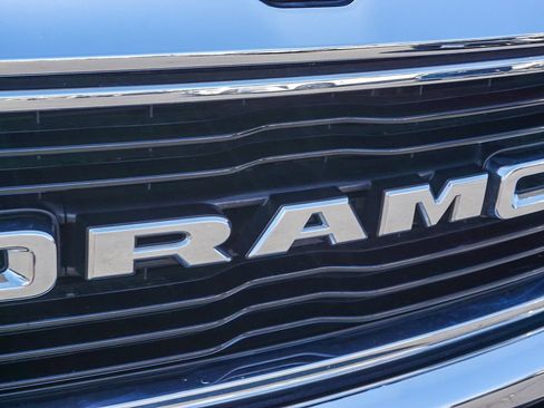 Used 2020 RAM 1500 Big Horn AWD/4WD image 11