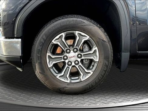 Used 2023 GMC Sierra 1500 SLT AWD/4WD image 34