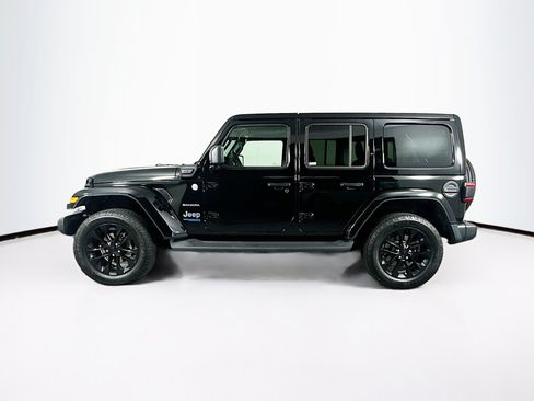 Used 2022 Jeep Wrangler Unlimited Sahara w/ Cold Weather Group AWD/4WD image 4
