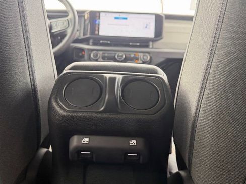 Used 2024 Jeep Wrangler Sport S image 27