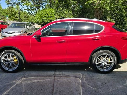 Used 2019 Alfa Romeo Stelvio Ti AWD/4WD image 2