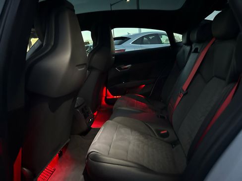 Used 2022 Audi e-tron GT Premium Plus w/ Performance Package image 31