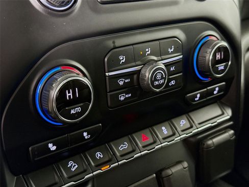 Used 2020 Chevrolet Silverado 1500 RST w/ All-Star Edition image 15