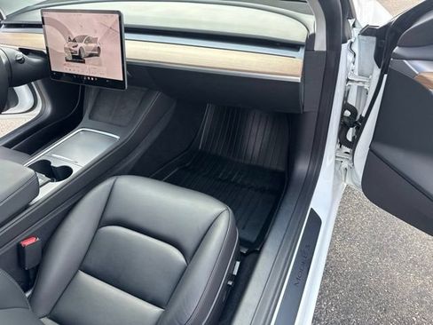 Used 2023 Tesla Model 3 Standard Range RWD image 13