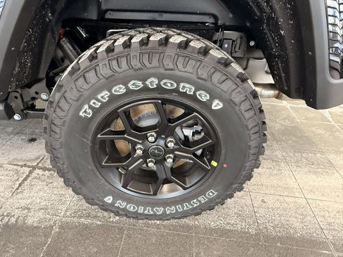 New 2026 Jeep Gladiator Willys image 9