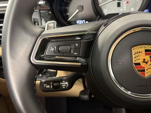Certified 2023 Porsche Macan S AWD/4WD image 16