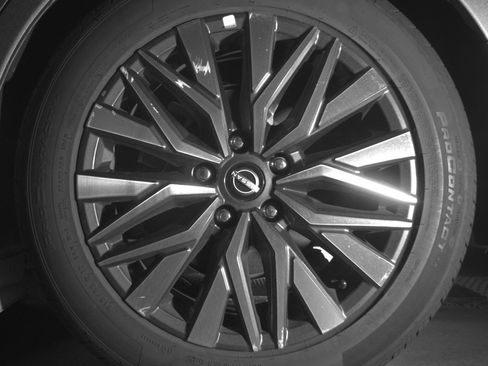 Used 2025 Nissan Altima 2.5 SV image 14