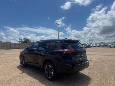 Certified 2024 Nissan Rogue SV FWD image 14